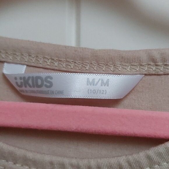 3/$25 Urban kids beige T-shirt short sleeve beige sun moon theme Medium - Picture 4 of 6